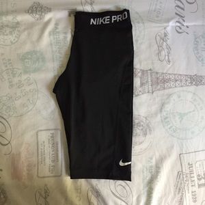 Nike Dry—FIT Cropped Leggings